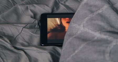 OnlyFans zmienia zdanie. Jednak nie pozbędzie się treści dla dorosłych