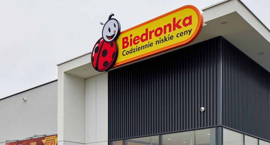 Biedronka ze spadkiem sprzedaży. Więcej sklepów i zysku