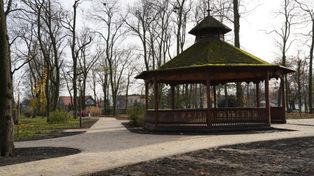 Koło: Park pięknieje z każdym rokiem. Kolejne alejki po remoncie