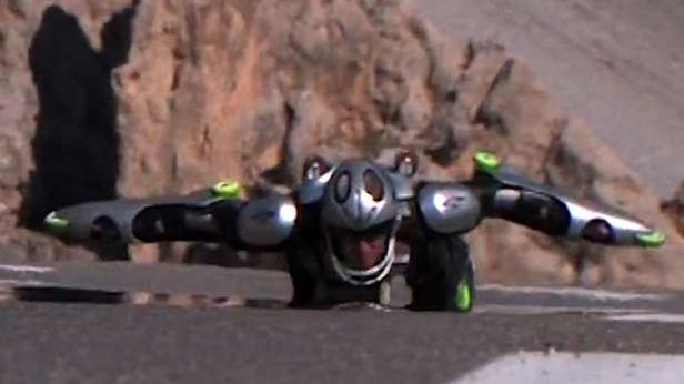 Człowiek, który nie boi się prędkości. Niezwykłe wyczyny Rollermana [wideo] 1