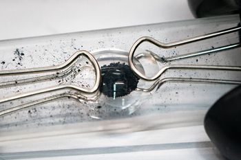 Nietypowy związek w próbce z planetoidy. To składnik hormonu szczęścia