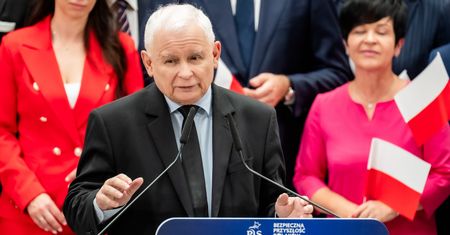 Historyczny ruch, poza trybem. Miliony do zwrotu partiom. PiS czeka