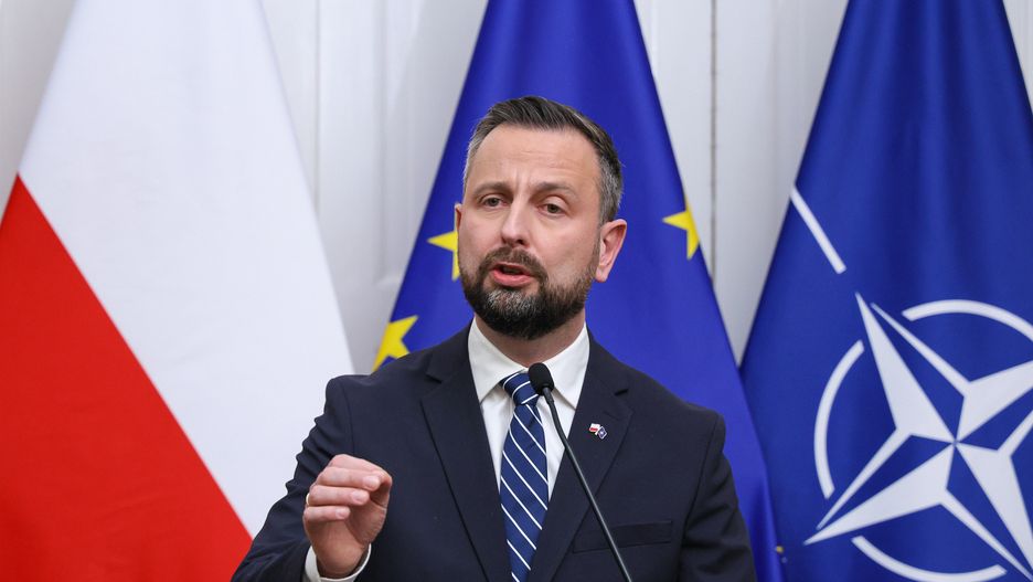 Nowa Wieś, 18.03.2024. Wicepremier, minister obrony narodowej RP Władysław Kosiniak-Kamysz podczas wspólnej konferencji prasowej z ministrem obrony Niemiec Borisem Pistoriusem po spotkaniu w Ośrodku Reprezentacyjnym Ministerstwa Obrony Narodowej w Nowej Wsi k. Pruszkowa, 18 bm. (jm) PAP/Paweł Supernak