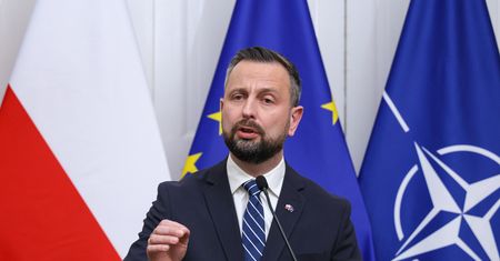 "Czy wam nie wstyd?". Szef MON dostał pytanie na konferencji