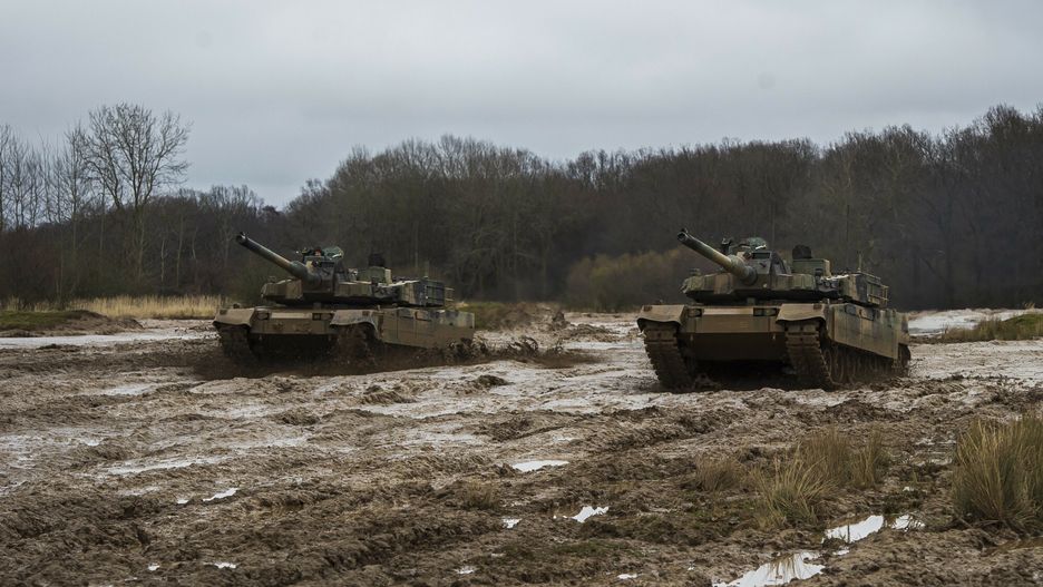 ?wiczenia pancerniak�w na czo?gach K2
06.02.2025 Braniewo - Kurs specjalistyczny zalog czolgow K2 Black Panther w 9BBKPanc.  fot. Stanislaw Bielski/REPORTER
Stanislaw Bielski/REPORTER