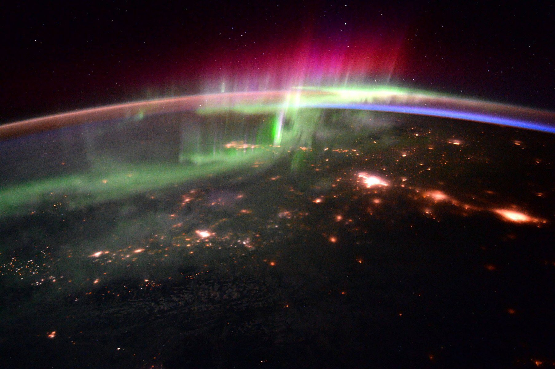 "Hello, Is This Planet Earth" - zachwycające zdjęcia z orbity Ziemi 3