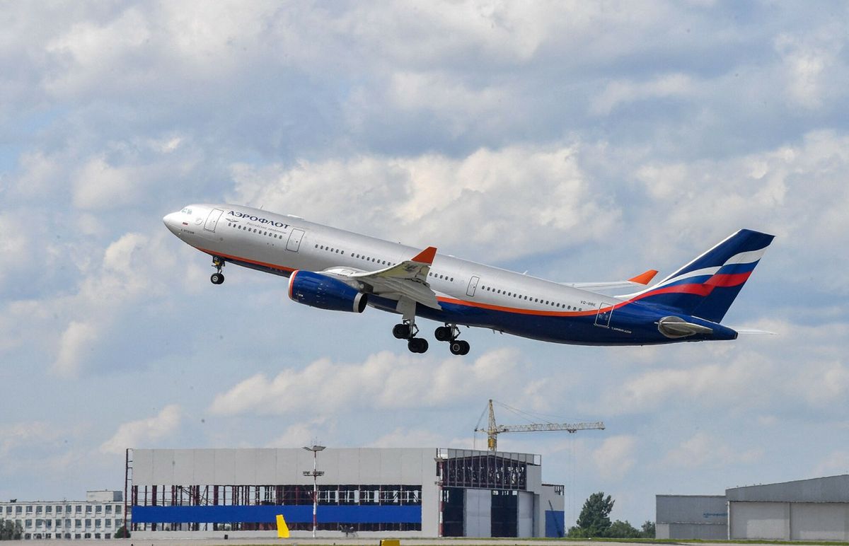 Sankcje pogrążają rosyjskie linie lotnicze. Samoloty są rozbierane na części
