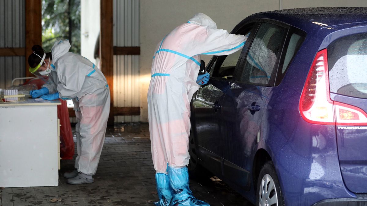 W czwartek padł kolejny rekord liczby dziennych zakażeń koronawirusem