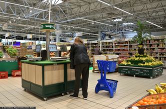 Kolejne problemy giganta handlowego. Media: zamyka kolejne dwa sklepy