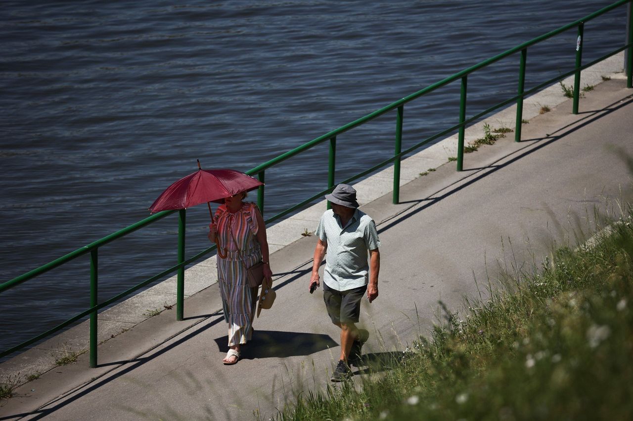 IMGW wydał ostrzeżenie dla Wielkopolski. Niedziela będzie gorąca