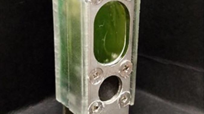 Organiczna bateria wykorzystująca sinice i fotosyntezę.