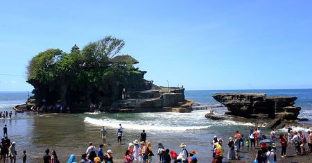 "Mała Moskwa" na Bali. Rosjanie nielegalnie przedłużają pobyt na rajskiej wyspie
