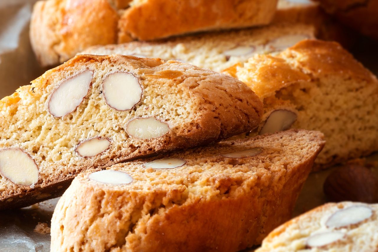Italians love such rusks with coffee.