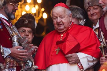 Oto rezydencja kard. Dziwisza. Prestiż i przepych tuż obok Wawelu