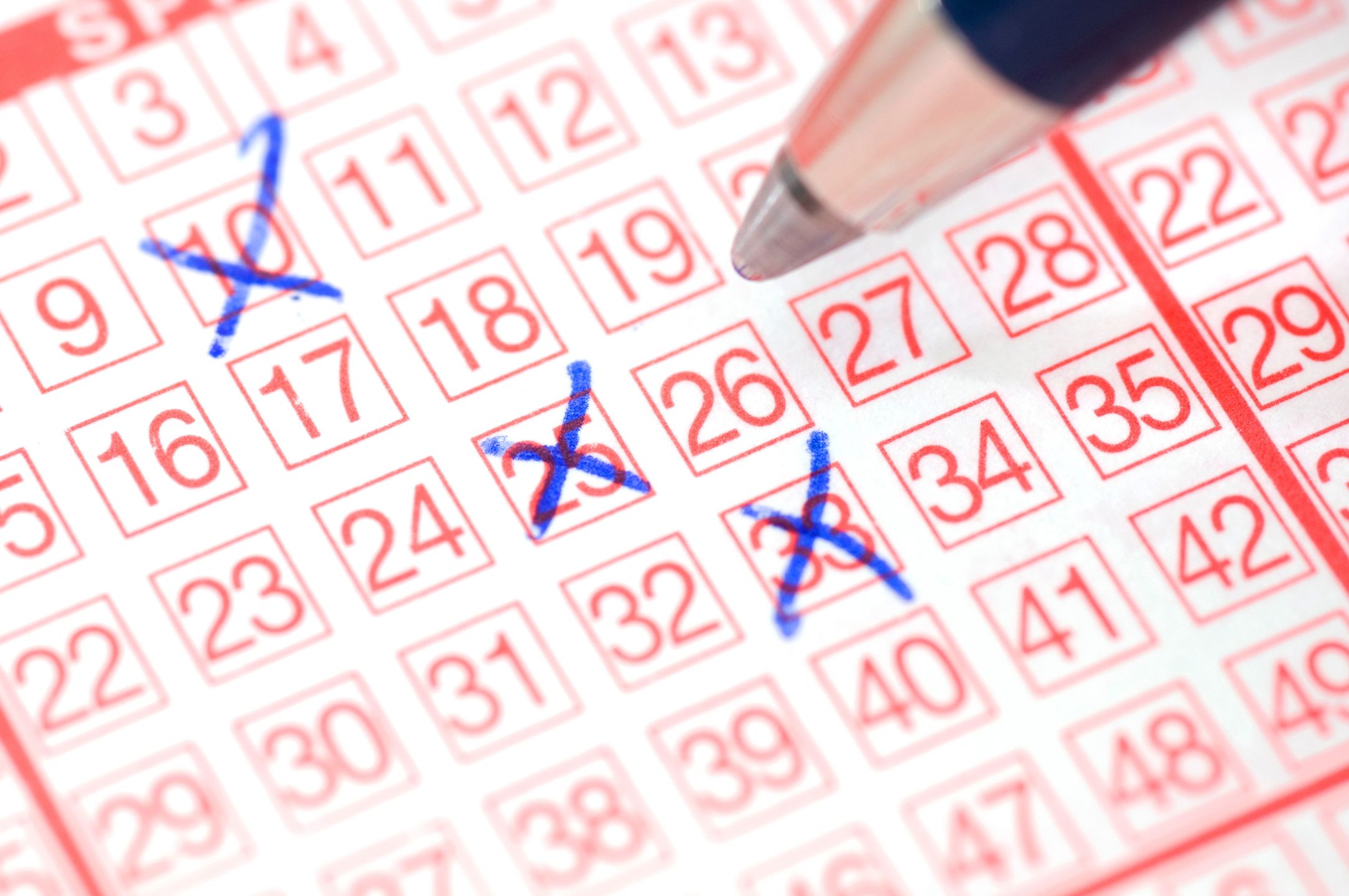 Lottoschein / Lotto ticket Lottschein mit angekreuzten Zahlen / Lotto ticket with ticked numbersPeter JobstLotto, lottoschein, lotterie, lotterieschein, Lottospiel, Zahlenlotto, ausfüllen, Kugelschreiber, Stift, Gewinnzahlen, Glücksspiel, spielen, tippen, Gewinn, gewinnen, Lotterie, Gewinnspiel, spielen, ankreuzen, Ausspielung, Kreuz, Glück, Schein, Tipp, Tippabgabe, Monopol, Glücksspielmonopol, annehmen, hoffen, Hoffnung, Geld, Jackpot, Preis, Hauptpreis, lotto, lottery , lottery ticket, cross, crossed, ticked, numbers, number, luck, lucky, winning, winner, gambling, gamble, success, jackpot, win