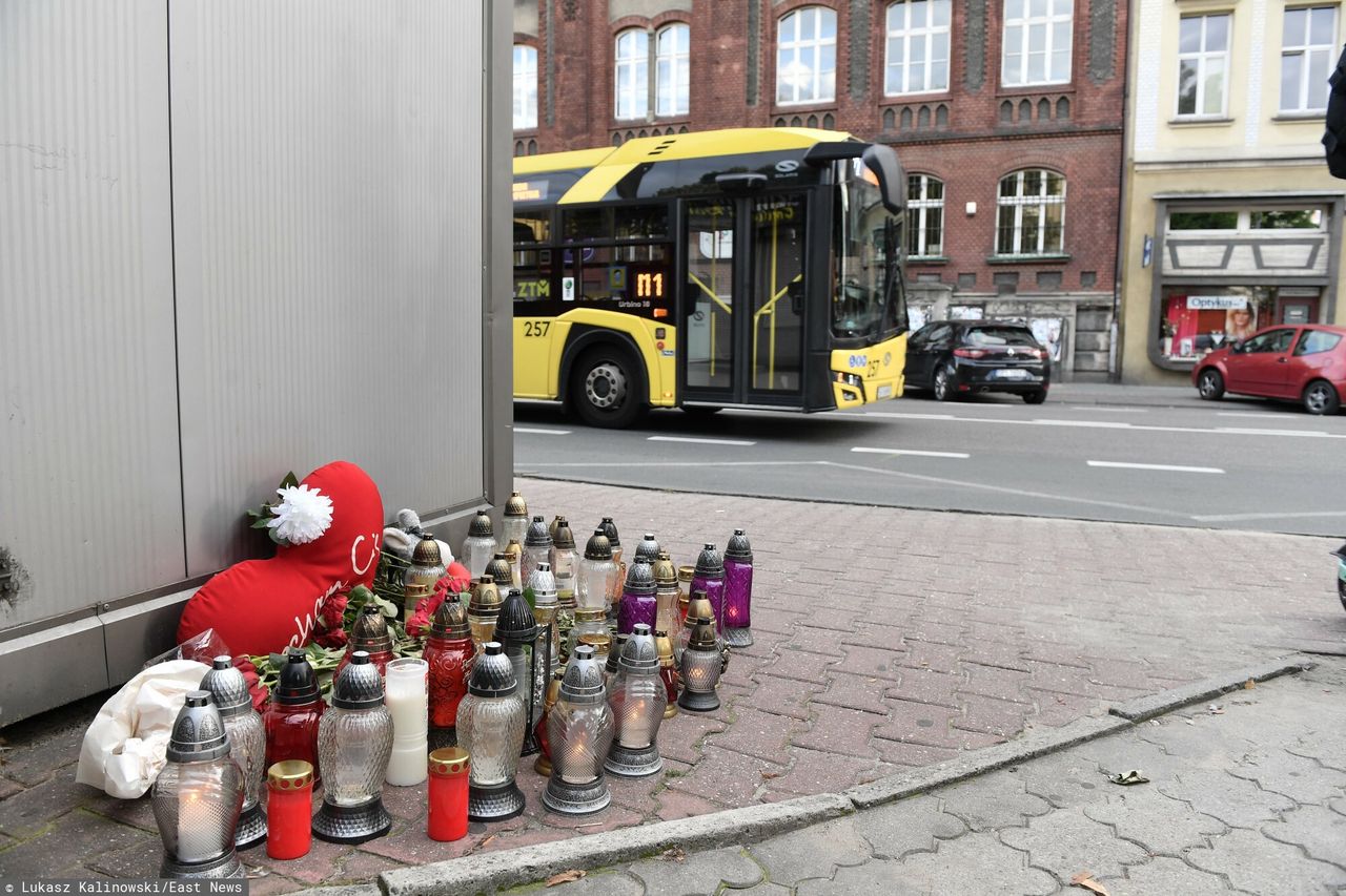 Katowice. Pod kołami autobusu zginęła jego narzeczona. Dramatyczny apel partnera zmarłej Basi 