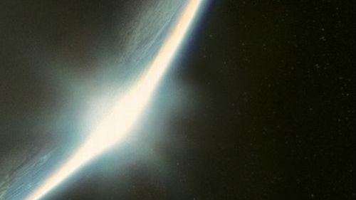 Samotność na orbicie [zwiastun] 1