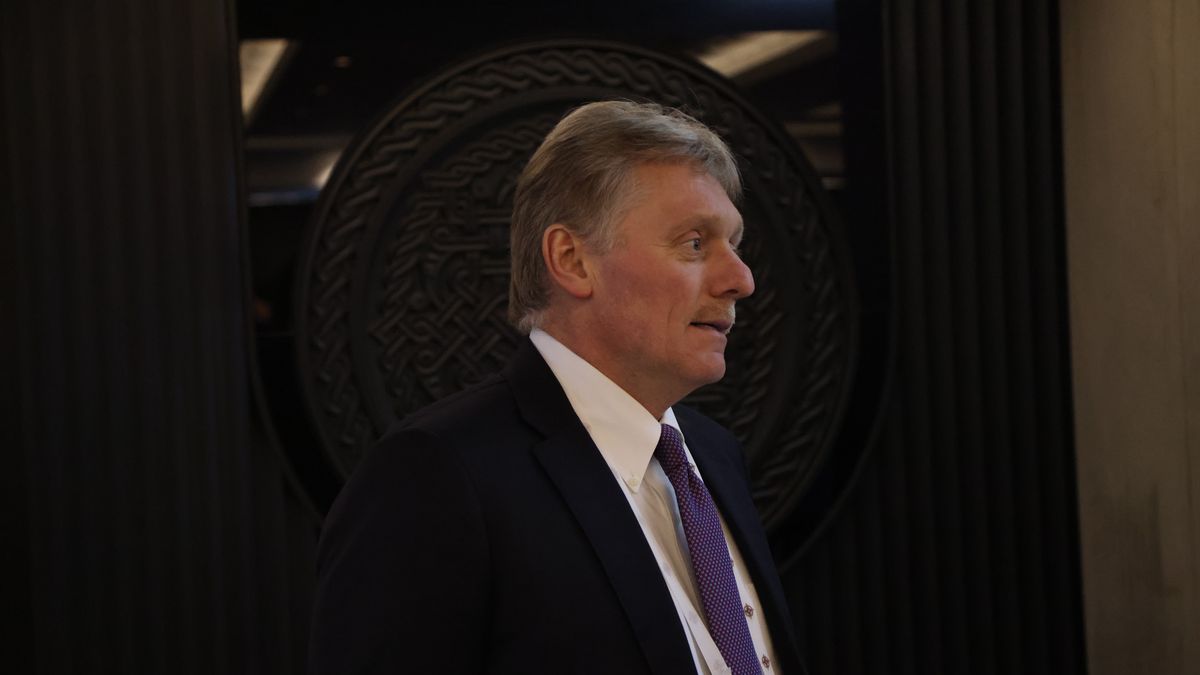 YEREVAN, ARMENIA - NOVEMBER 23: (RUSSIA OUT) Russian Presidential Press Secretary Dmitry Peskov enters the hall during the SCTO Summit on November 23, 2022 in Yerevan, Armenia. Leaders of Russia, Armenia, Belarus, Kazakhstan, Kyrgyzstan and Tajikistan have arrived to Yerevan to participate in the Summit of CSTO (Collective Security Treaty Organisation). (Photo by Contributor/Getty Images)