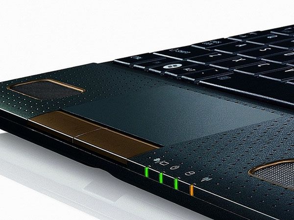 Toshiba NB550D - żywotny i wydajny netbook z... AMD! 2