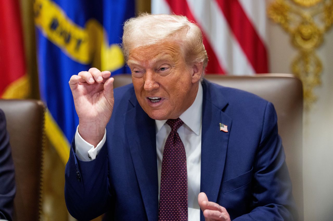 Ich nowe logo skrytykował m.in. Donald Trump. Firma zmieniła decyzję