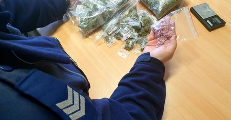 Śląsk. 600 porcji narkotyków u dilera w Rudzie Śląskiej. Sprawa jest rozwojowa