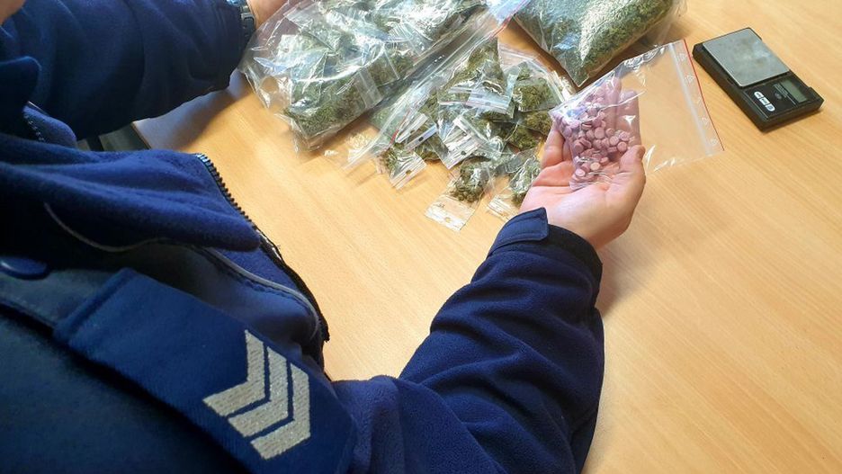 Śląsk. 21-letni mężczyzna w Rudzie Śląskiej posiadał narkotyki, z których można przygotować blisko 600 porcji.