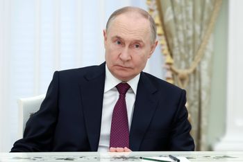 Komentują przyjęcie nowego pakietu sankcji. "Zmusimy Putina"