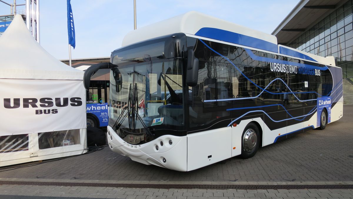 Ursus odpuszcza autobusy i stawia na segment rolniczy.