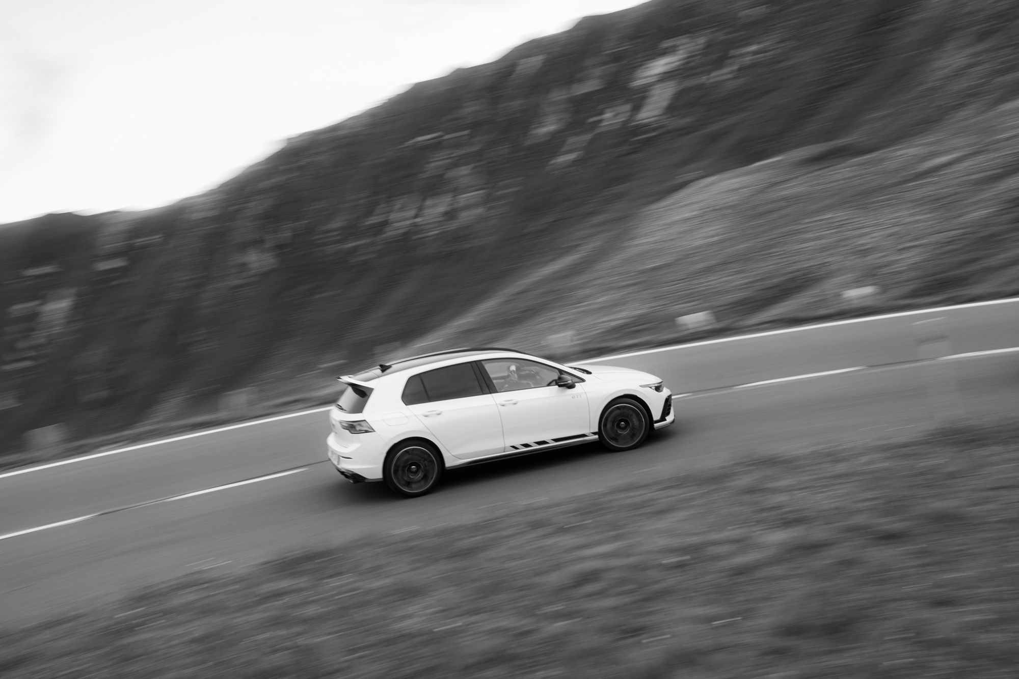 Gran turismo: Volkswagen Golf GTI Clubsport i R w Alpach