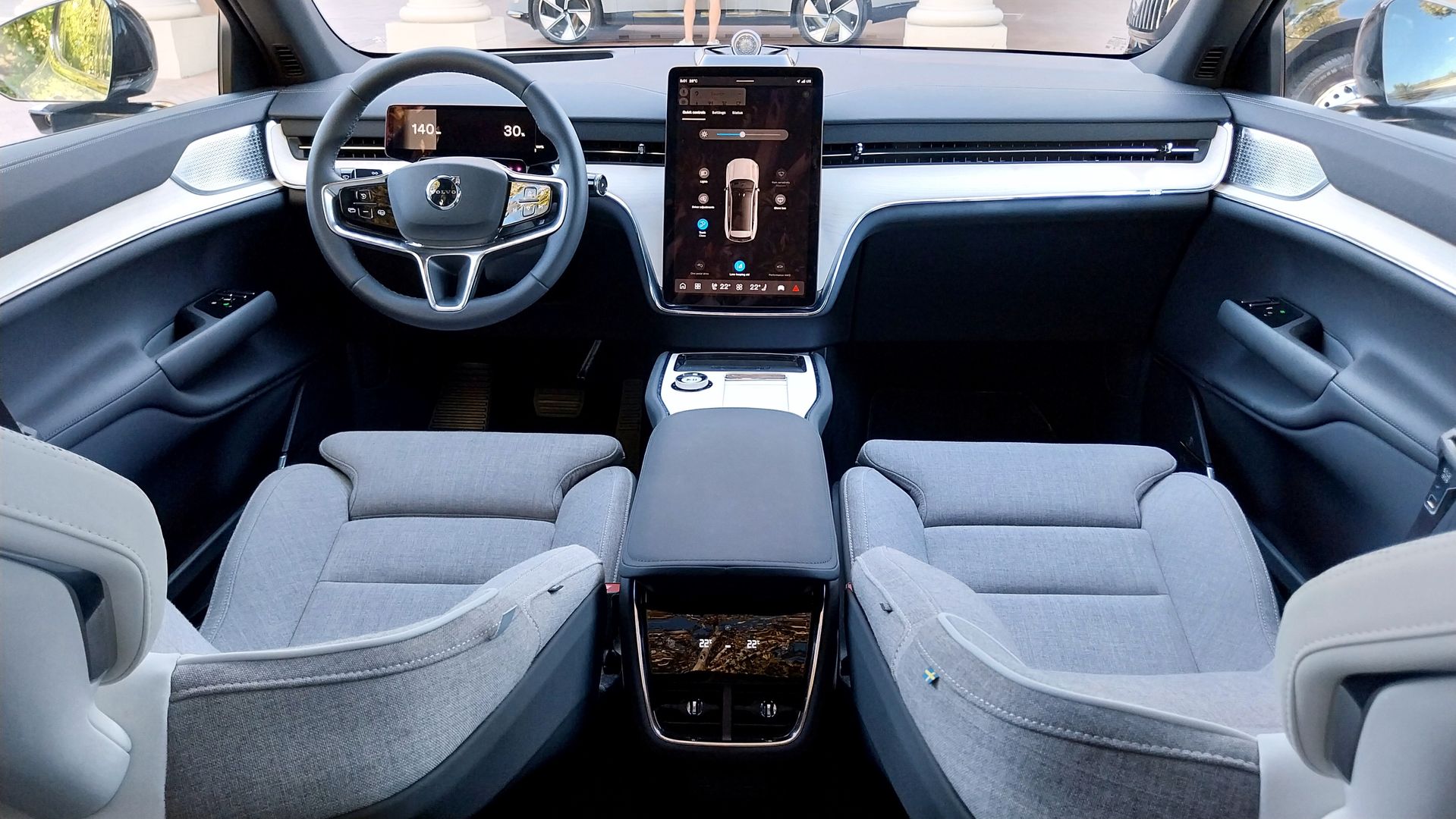 Volvo EX90
