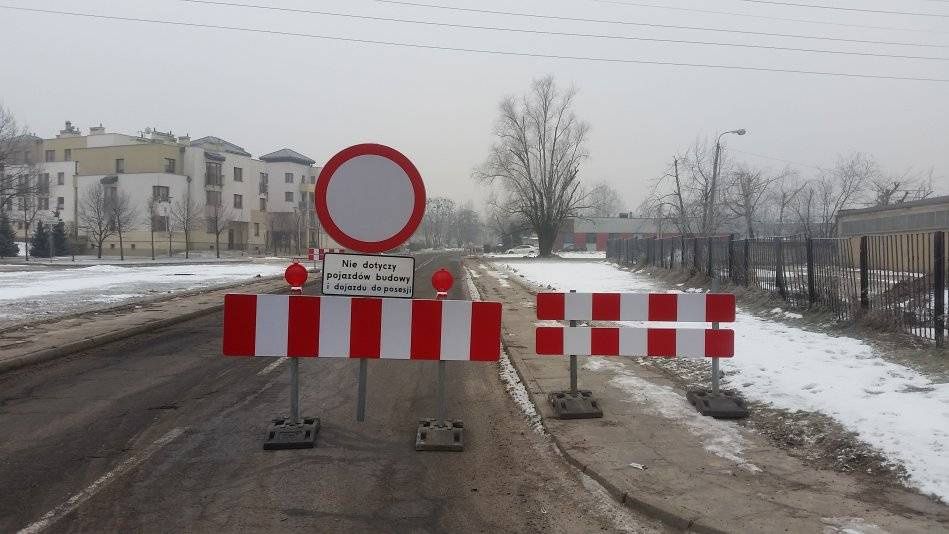 Znak B-1 dotyczy nie tylko kierowców