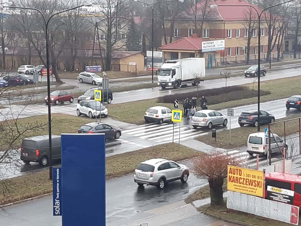 Potrącenie kobiety na przejściu dla pieszych na al. Witosa