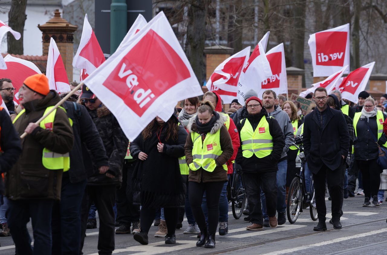 "Niemcy mają niewielkie doświadczenie z tak dużymi strajkami". Koszty sięgną 181 mln euro