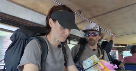 Azja Express. Żona Piotra Głowackiego zalała się łzami: "Drzemy się tylko i drzemy". Widzowie mają dość