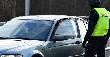 Pijana 77‑latka jechała autem do sklepu po alkohol