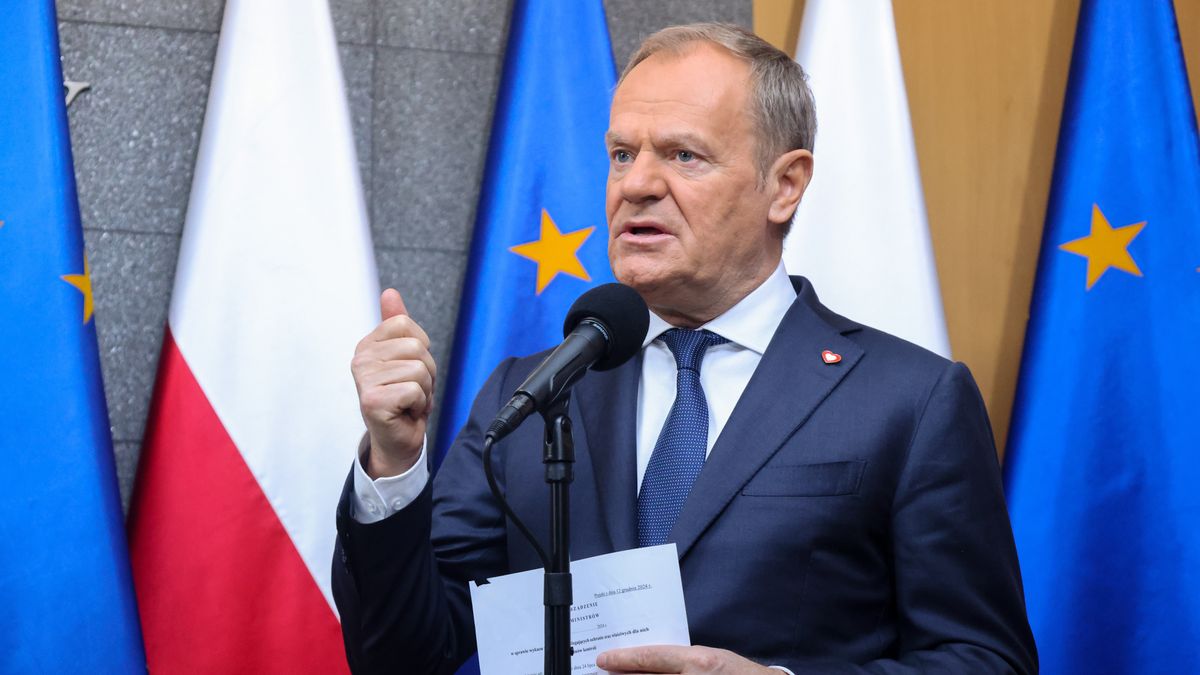 Donald Tusk
Albert Zawada
lotnisko, premier, UE, Unia Europejska, wylot