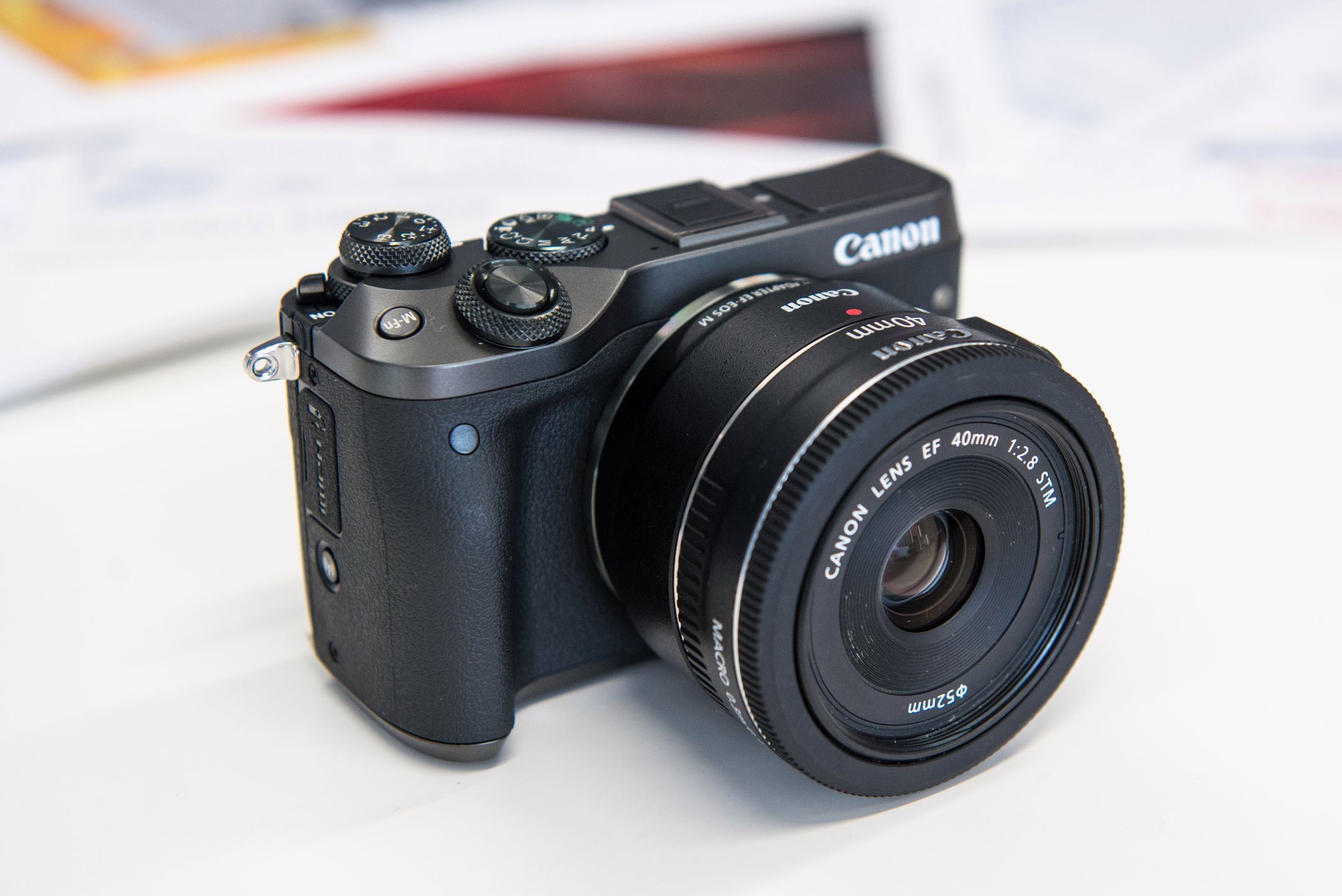 Canon EOS M6, czyli bezlusterkowiec z opcjonalnym wizjerem w naszych rękach 8