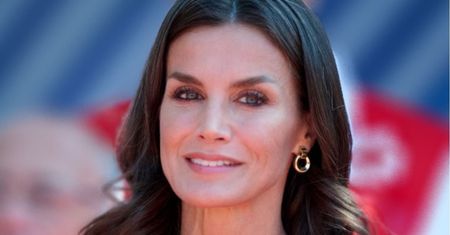 Królowa Letizia w odważnej stylizacji. Księżna Kate nigdy nie zdecydowałaby się na ten krok