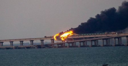 Oto zalecenia dla rosyjskiej propagandy po eksplozji na Moście Krymskim