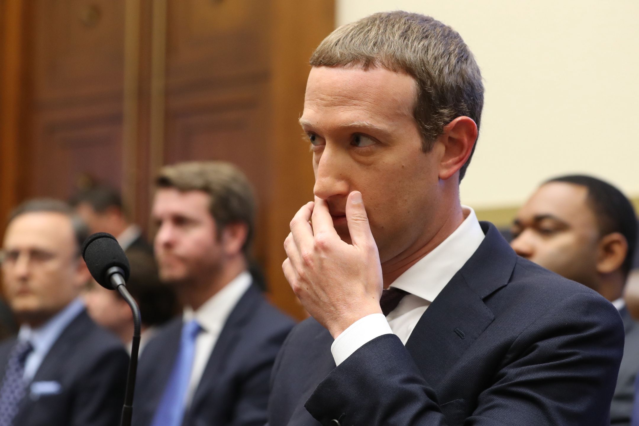 Mark Zuckerberg tego roku nie może zaliczyć do udanych
