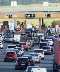 Wypadek na autostradzie A1. Zderzyły się ciężarówki. Wyciekł ciekły azot