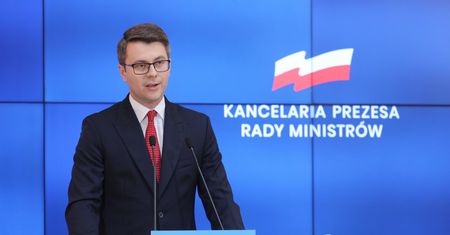 Nowe obostrzenia. Piotr Mueller ujawnił szczegóły