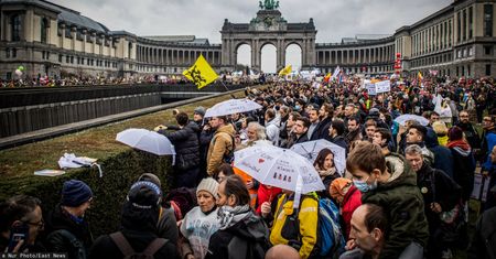 Belgowie mogą pracować 4 dni w tygodniu i ignorować szefów po godzinach pracy