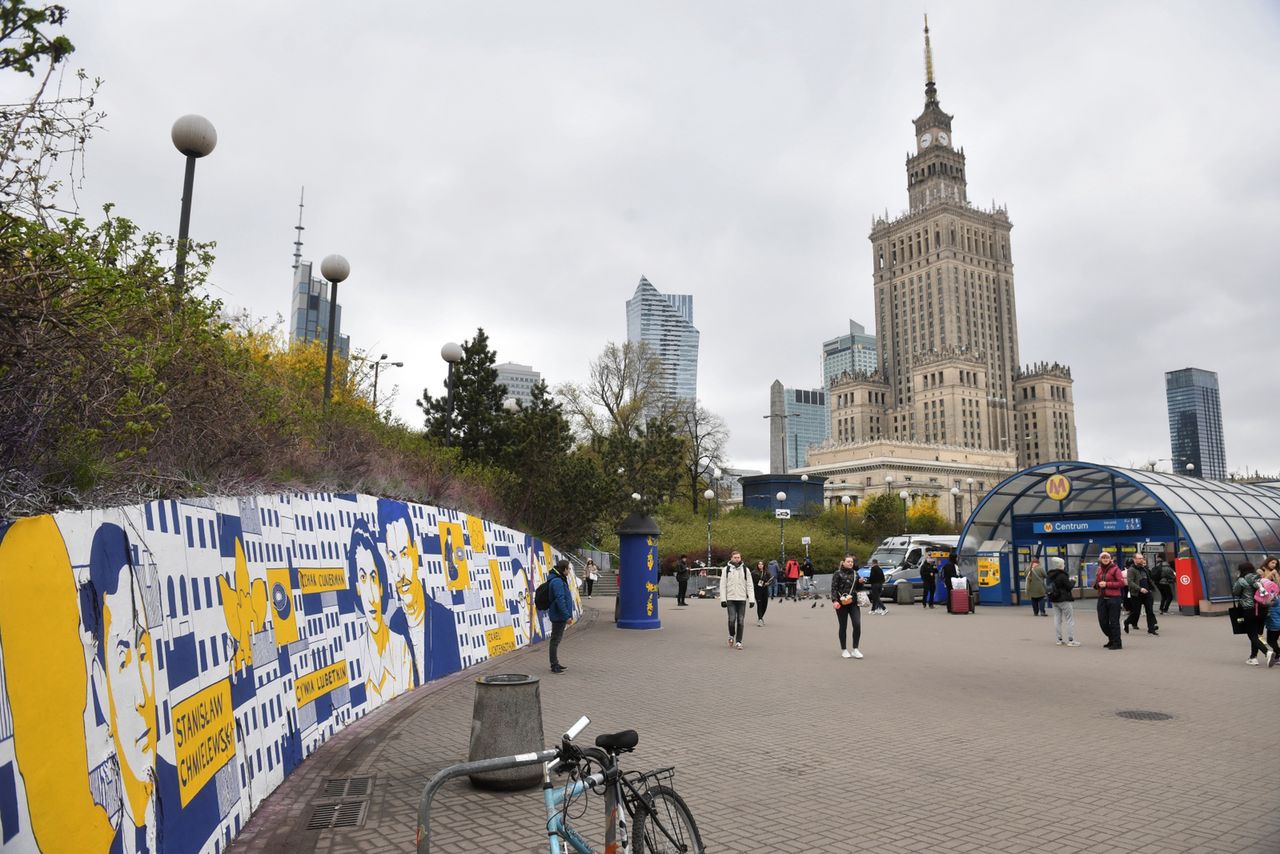 79. rocznica powstania w Getcie Warszawskim. Symboliczny gest przykuwa uwagę