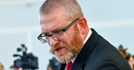 Braun musiał wzywać pomoc w europarlamencie. Jest nagranie