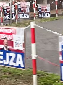 Lukasz Mejza's illegal election posters. Zielona-Góra authorities in action