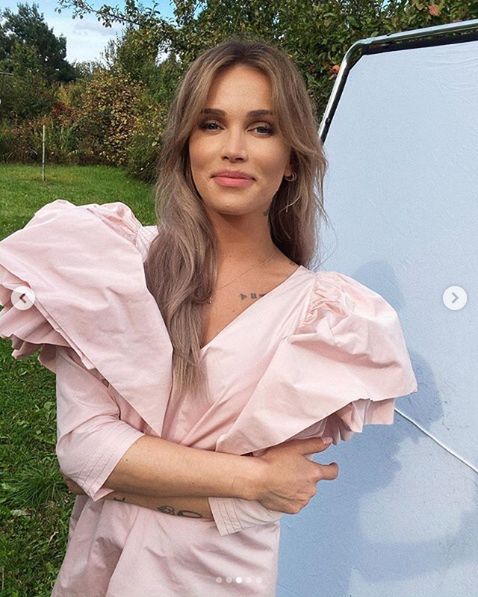 Maffashion pozdrawia z planu sesji zdjęciowej dwa tygodnie po porodzie