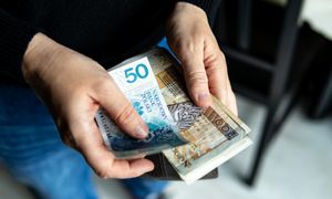 Tyle trzeba zarabiać na 5 tys. zł emerytury. Wyliczenia dla 40-latków