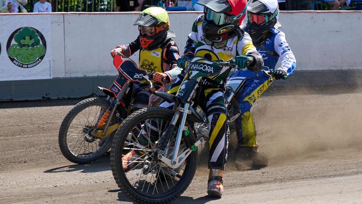 WP SportoweFakty / Tomasz Rosochacki / Na zdjęciu: Zawodnik Falubazu na prowadzeniu