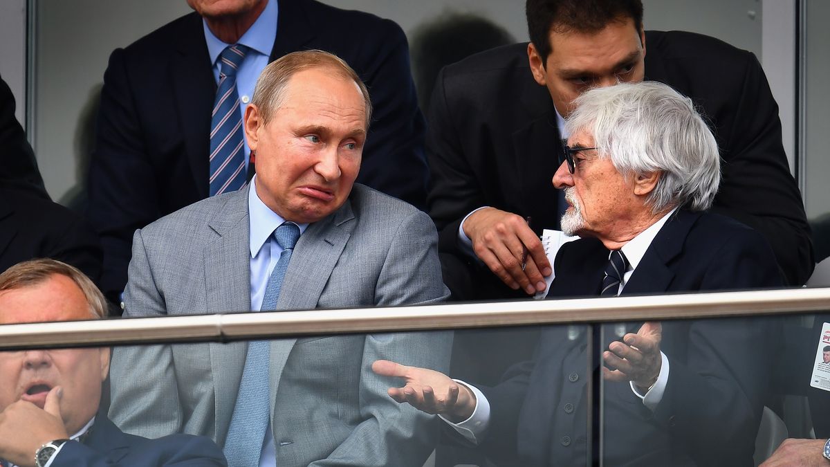 Getty Images / Clive Mason / Na zdjęciu: Władimir Putin (z lewej) i Bernie Ecclestone